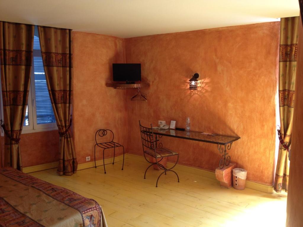 Hotel L'Astrolabe Oloron-Sainte-Marie Zimmer foto
