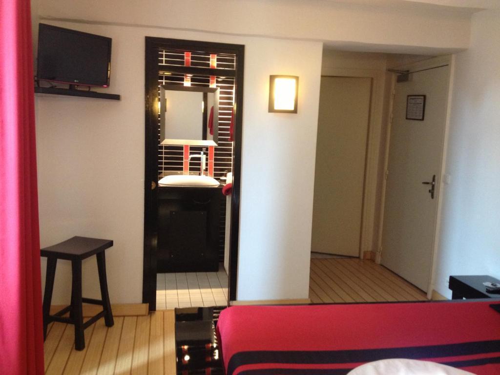 Hotel L'Astrolabe Oloron-Sainte-Marie Zimmer foto